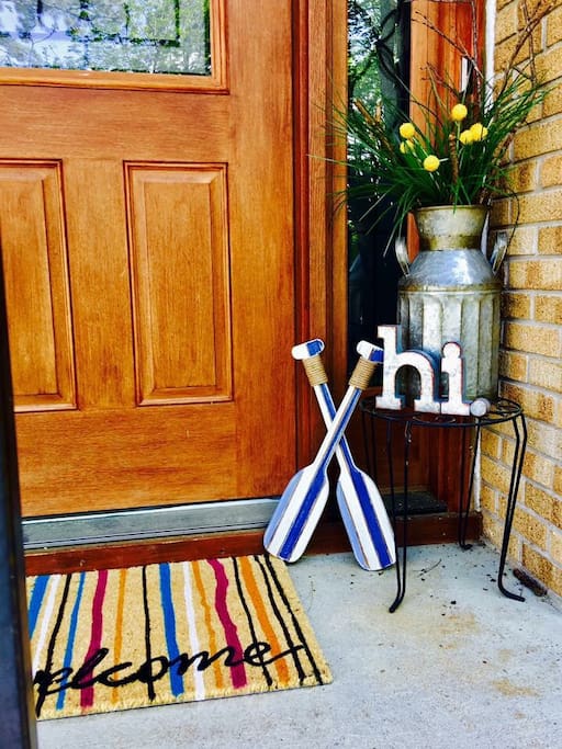 The front entryway welcomes you to Coppermine Haven! Your relaxing vacation awaits!