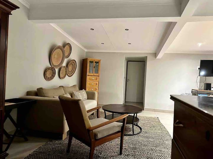 Bloem Inn Studio Family Apartment - Bloemfontein