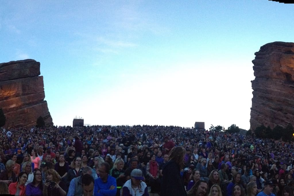 20 minutes from world famous Red Rocks amphitheater!