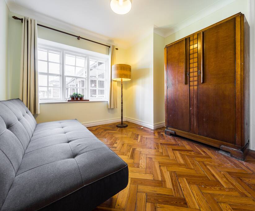 Single sofa bed