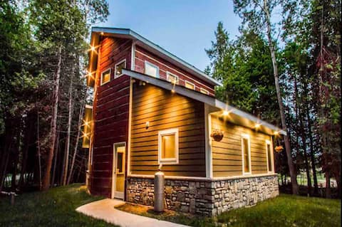 Water's Edge Cottage