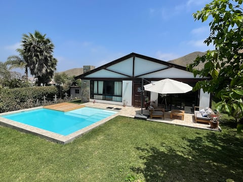Boutique country house in Azpitia- Casa Lucuma