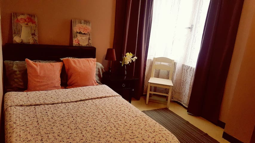 Bright room in kazanchis Self Catering apartment