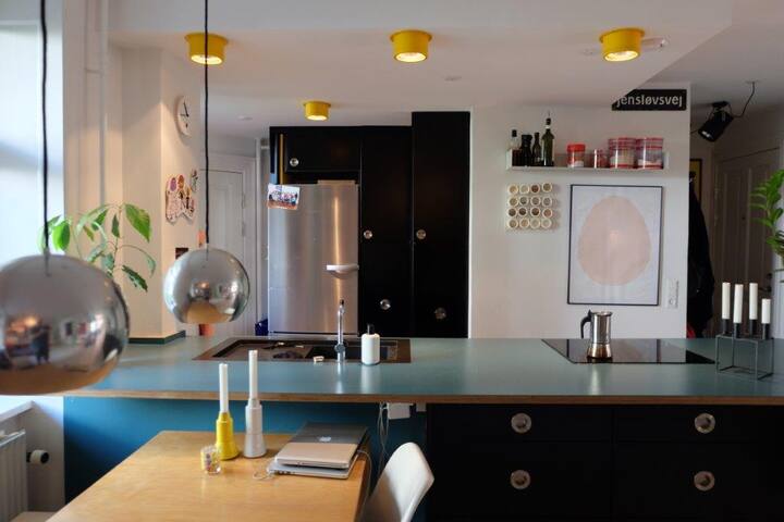 Designer apartment in fashionable Vesterbro gallery image 3