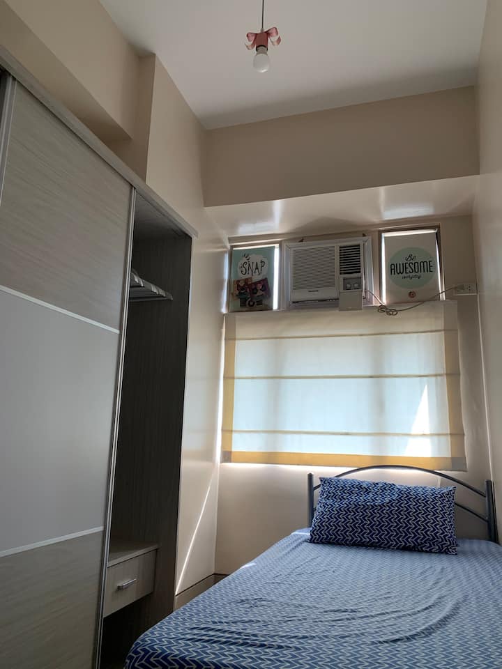 Единично легло