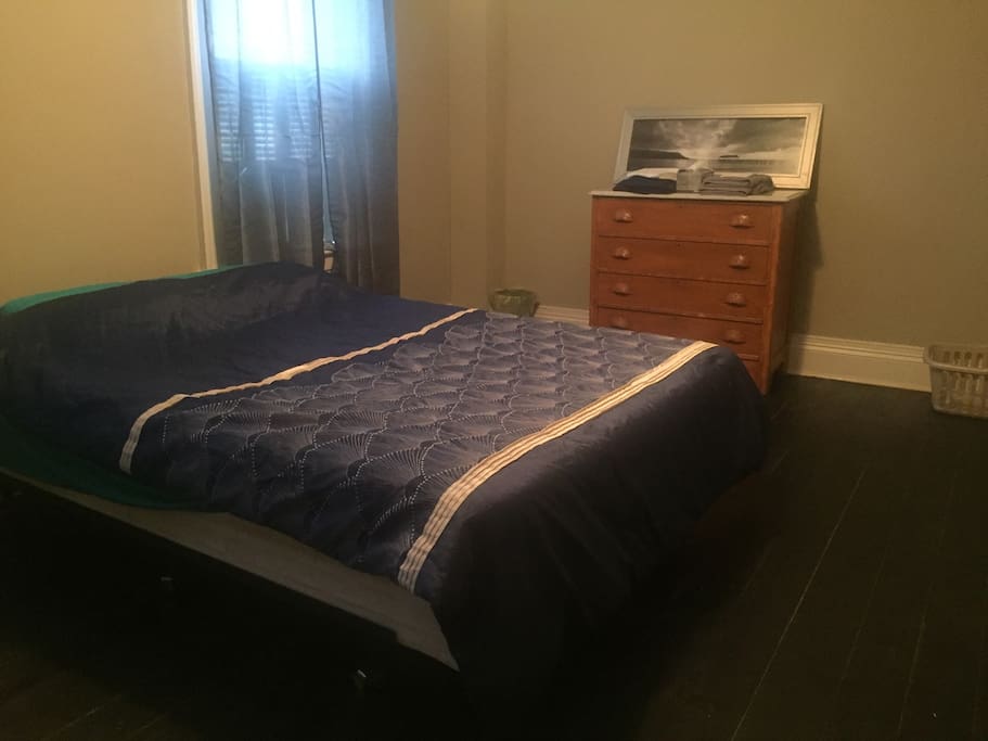 Guest bedroom