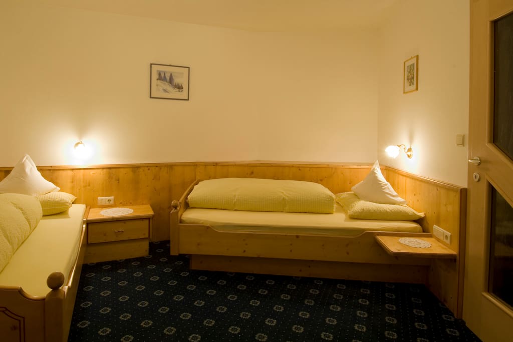 Schlafzimmer 2