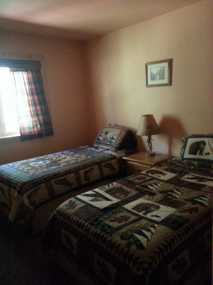 Cabin on Fawn Creek AVAILABLE NOW! Cabins for Rent in Winthrop