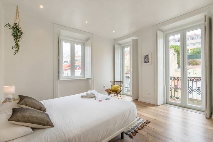 NEW!! Luminous Big Room with balcony @CityCentre