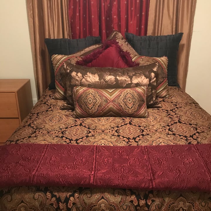 Upstairs bedroom with queen bed.