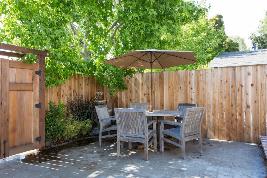 Secluded Front Patio with Hot Tub, BBQ and Outdoor Seating/Dining