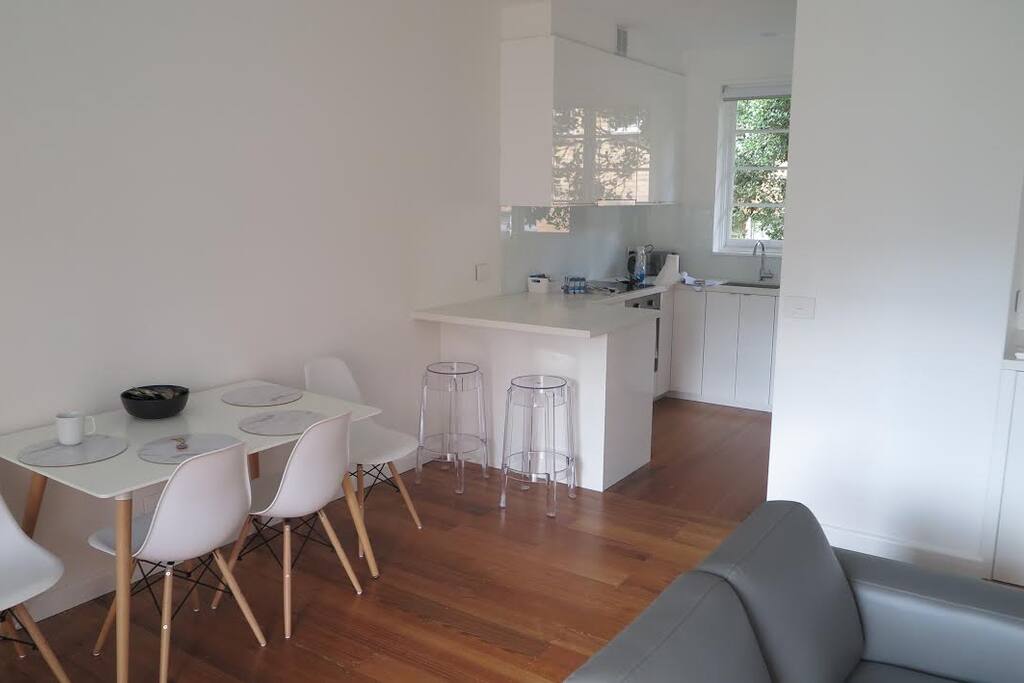 4 seater table