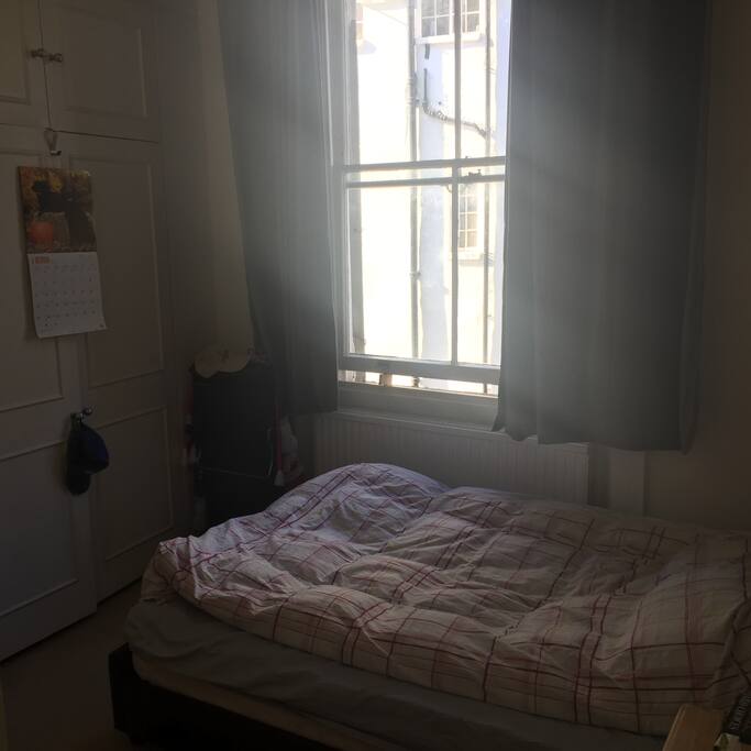 Bed room
