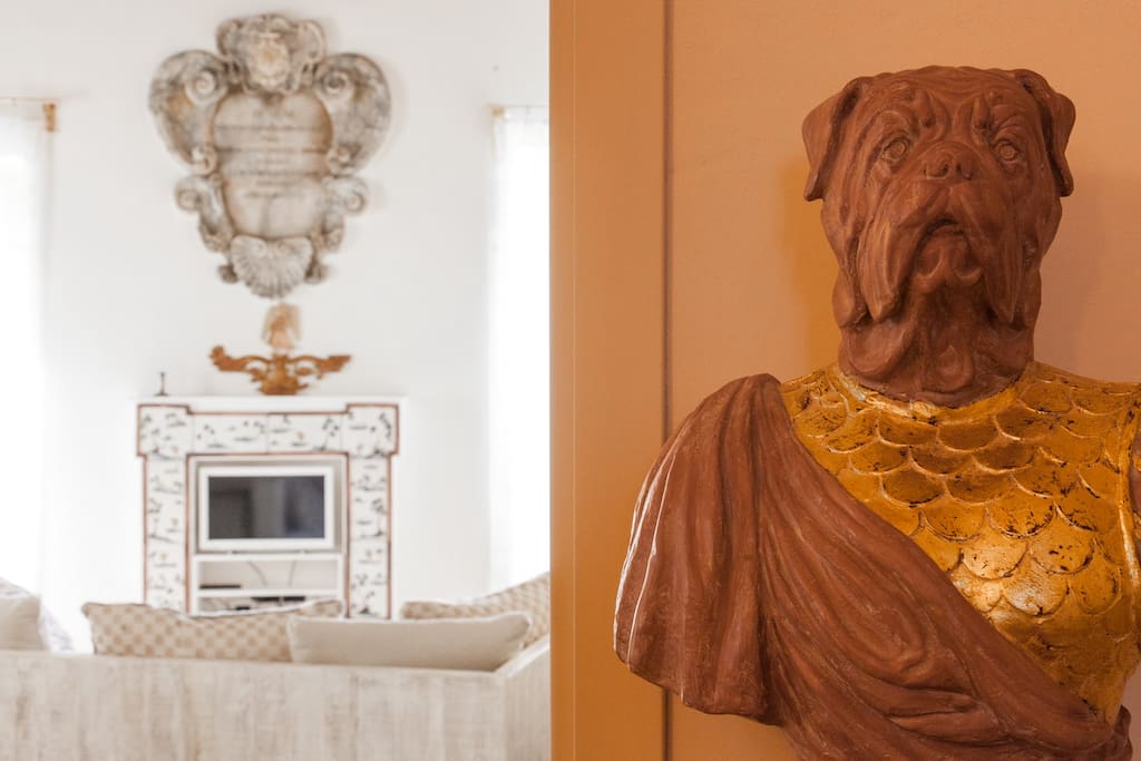 Details of teh living room