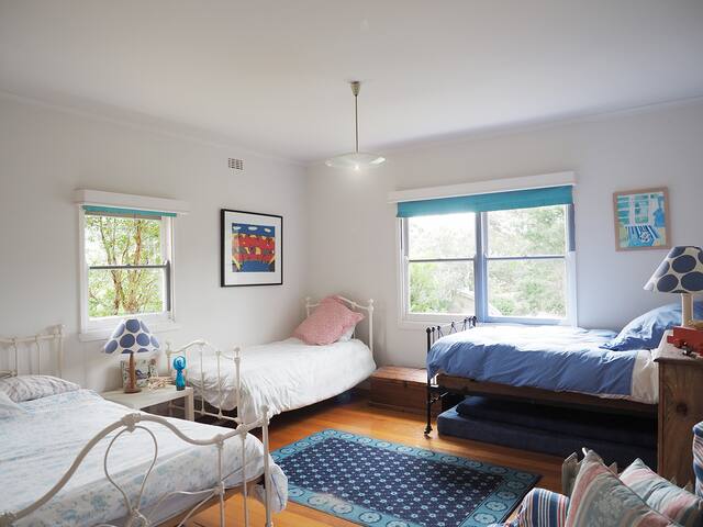 TI TREE RETREAT..outdoor entertainers delight gallery image 5