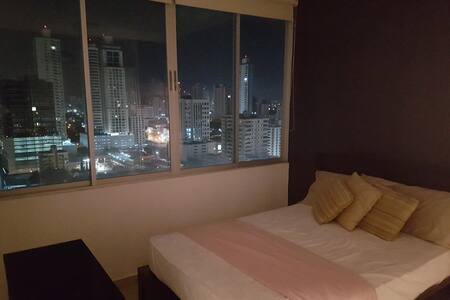VIVE PANAMA a lo MAXIMO.... con espectacular vista