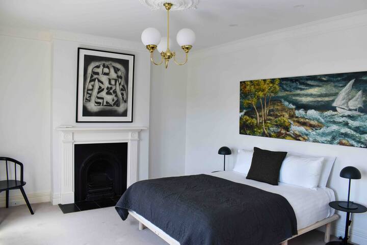 Tasmanian Art House – Battery Point gallery image 4