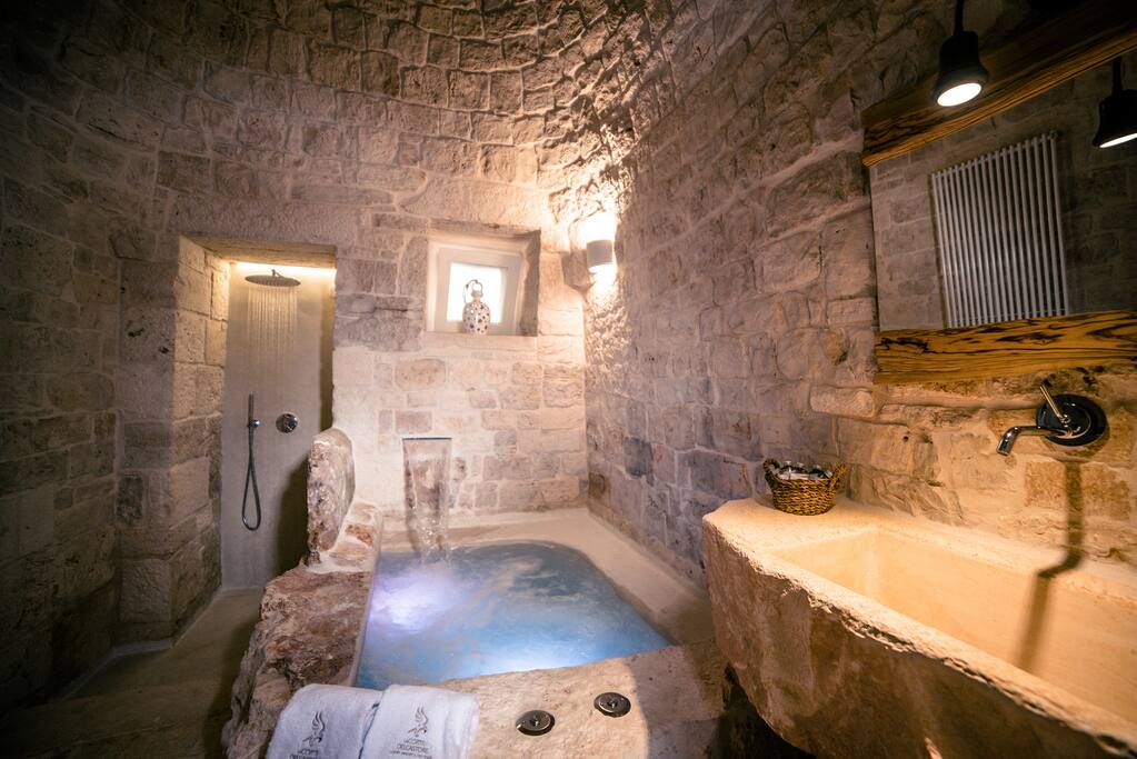 Bagno con vasca idromassaggio