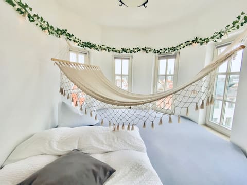 Sleeping like princesses in Kemptens Schlösschen