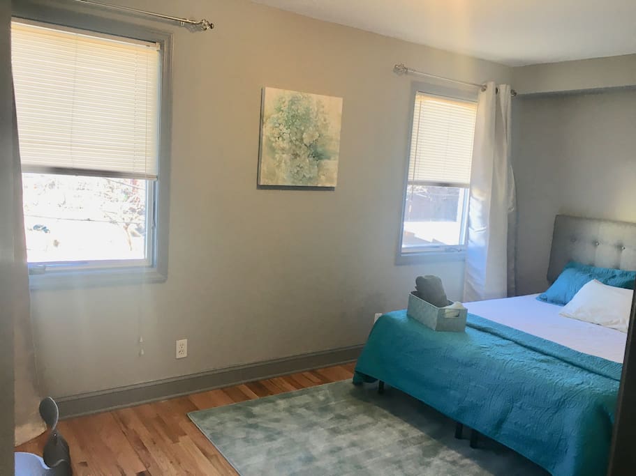 Room A with 2 windows