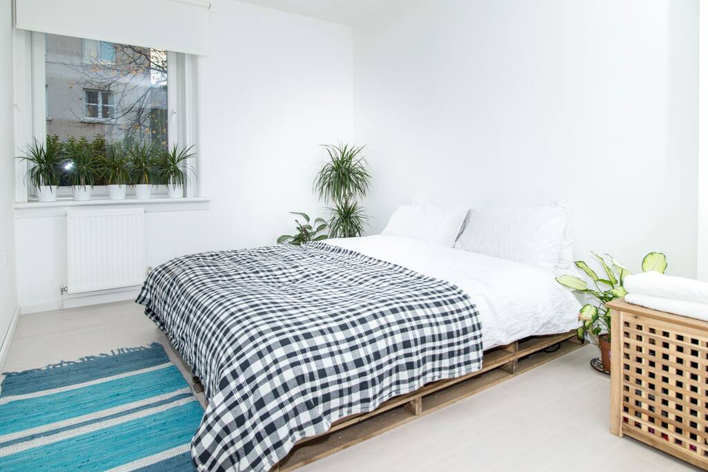 Big bedroom with king size bed.