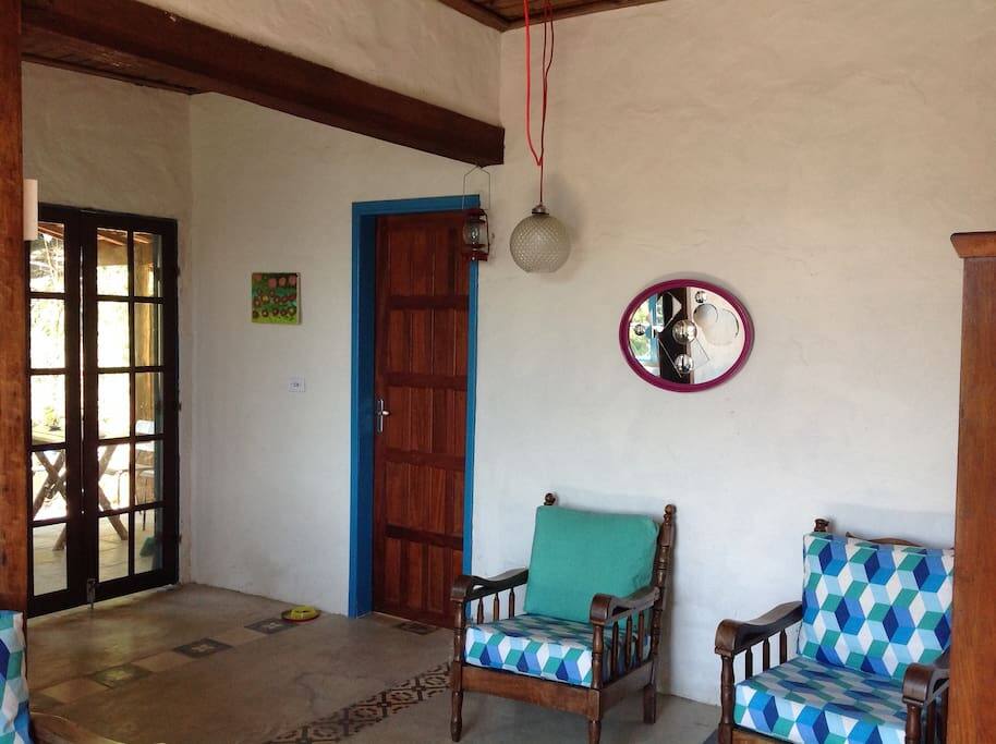Sala aconchegante e tranquila.