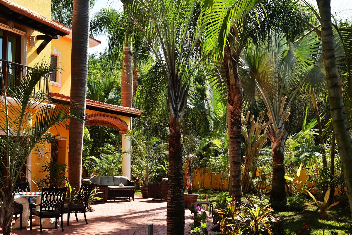 Luxury Private Villa Estate , 15Msqft 9 bed/9 bath — 9 bedroom vacation rental in Playa del Carmen