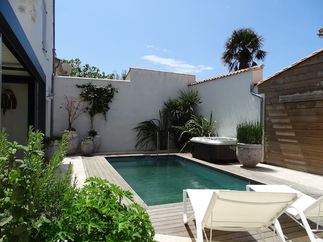 Catherine managed Airbnb listing 1