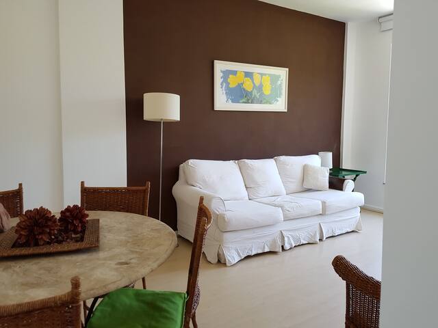 Apartamento claro, silencioso e muito agradável gallery image 3