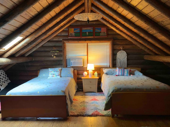 Charming loft with twinkling lights and two double beds