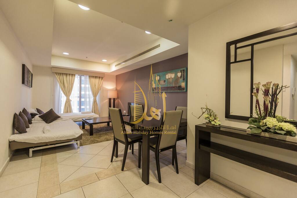 Living room & Dining Area