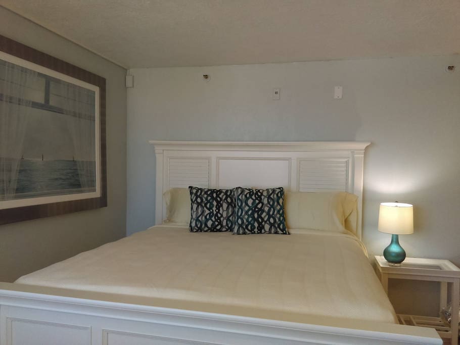 King size bed