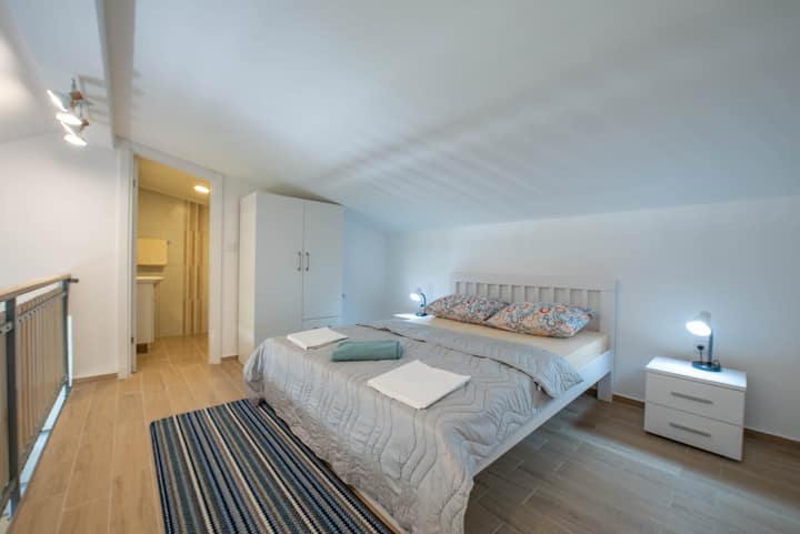 Chumba cha kulala ghorofani