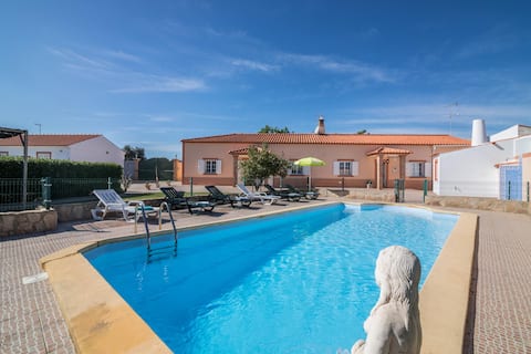 Top performing Airbnb: Casa Santa Maria in Ferreiras