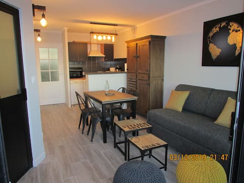 Top performing Airbnb: Pornichet Charming Sea-Facing Apartment in Pornichet