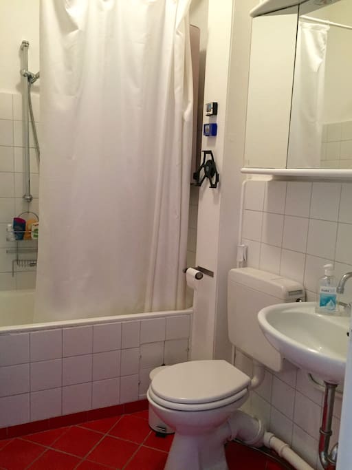 Badezimmer;
bathroom