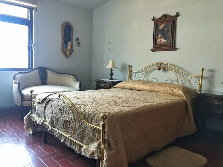 საძინებელი 4