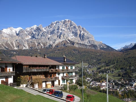 Top performing Airbnb: Spectacular views on the Dolomites of Cortina! in Cortina D'ampezzo