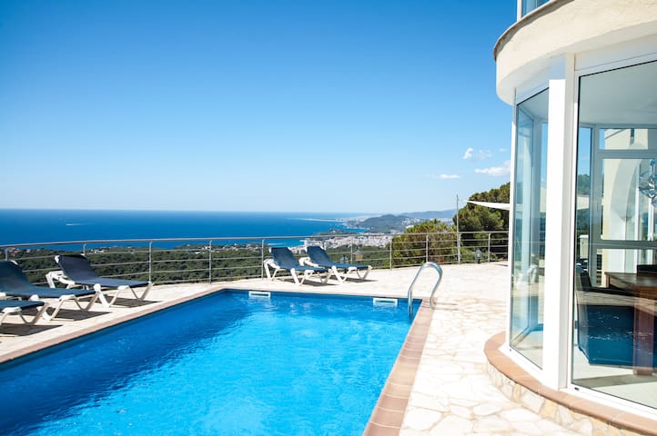 ★ CoastalVillas – Villa Dali ★ amazing sea views gallery image 3