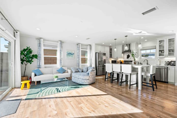 Cozy Modern Home &Large Lawn &Outdoor Fire &Patio - Pomona, CA