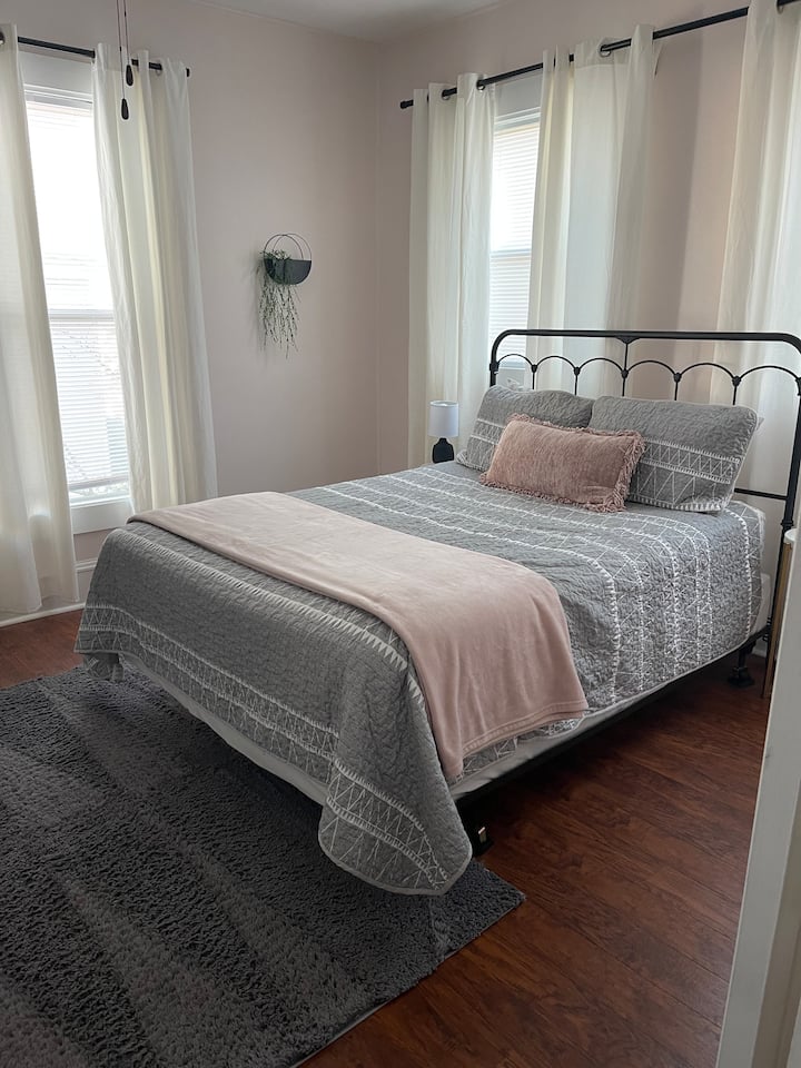 Krevat dopio "queen" në kate