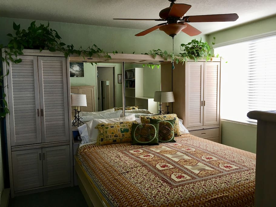 Master King Bed