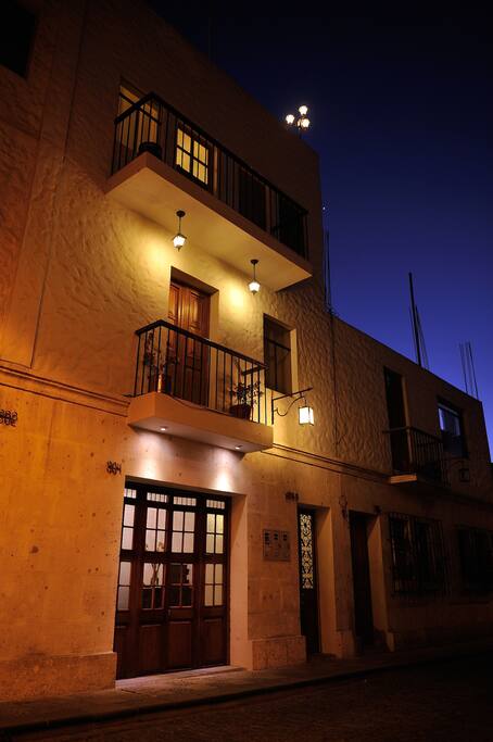 arquitectura colonial fachada