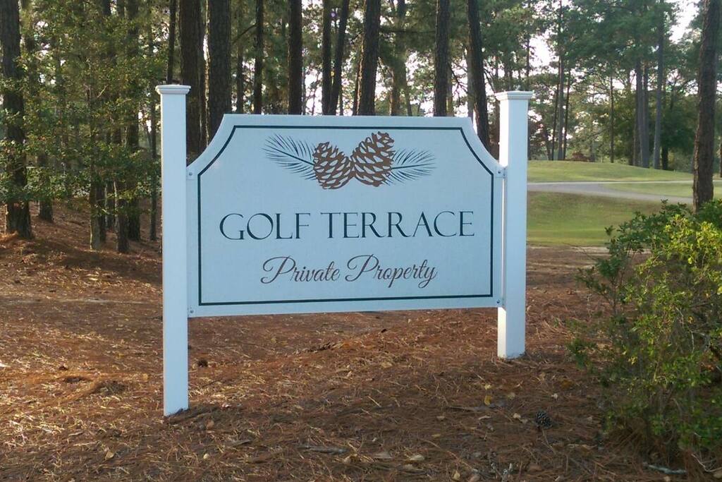 Entrance sign