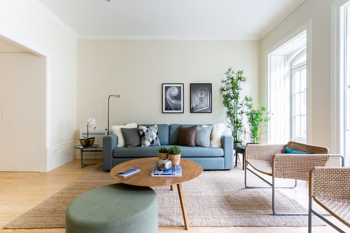 Grand Duplex Hist. Centre Balcony and AirCon