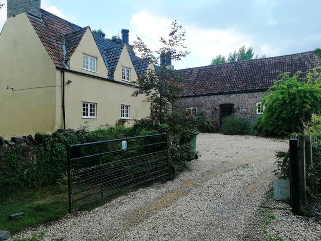 Stunning Grade II Farmhouse with beautiful garden