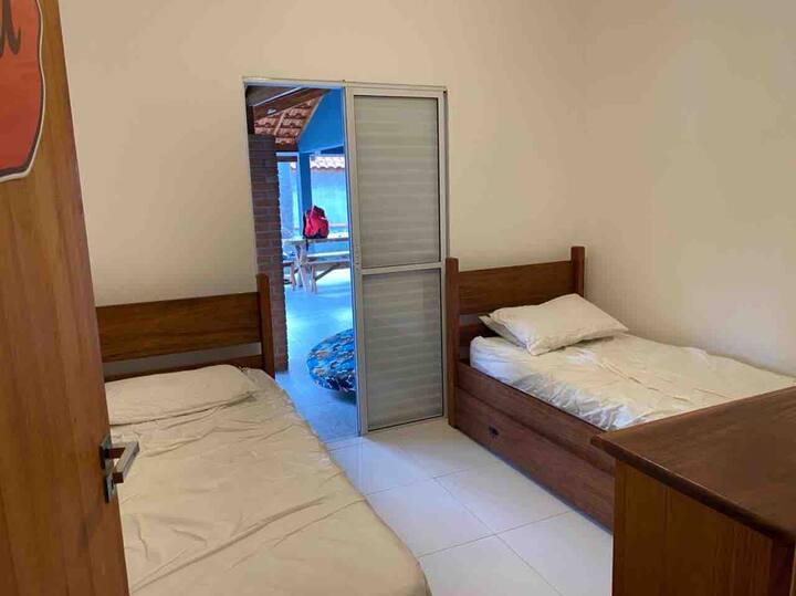 غرفة النوم 2