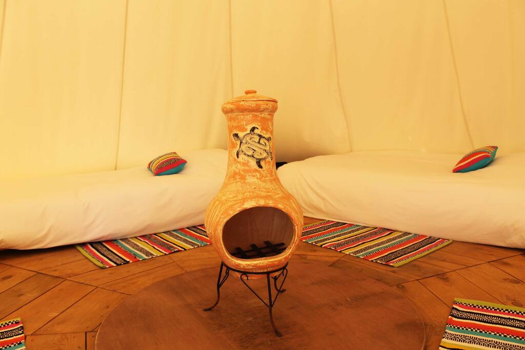 Escale des Châteaux de la Loire - intérieur tipi 4 personnes