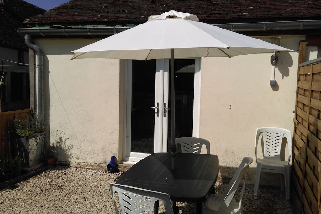 Patio area with Barbeque
