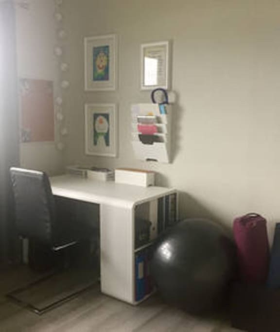 Working area in the bedroom, if you need to get those e-mails checked, or plan your future travelling. Also a yoga ball, yoga mat and yoga bolster, for your daily yoga routine.